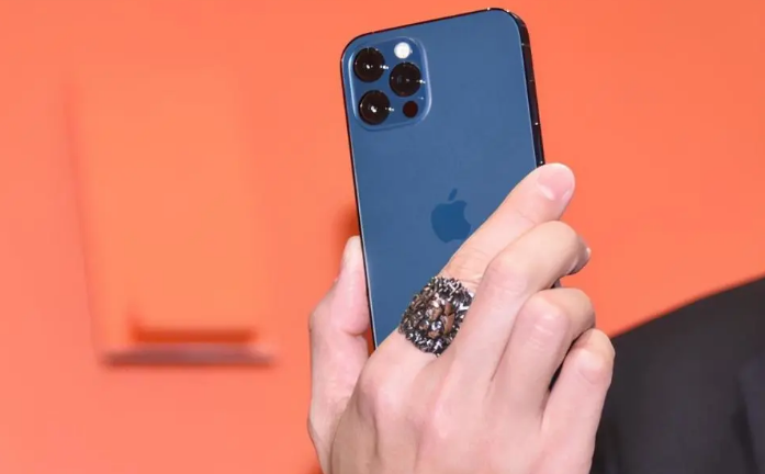 垫江苹果手机维修分享iPhone12系列重启方法教程 